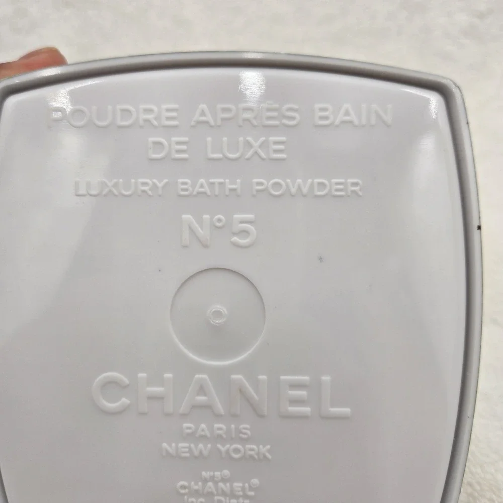 CHANEL N°5 Poudre Après Bain De Luxe Bath Powder for Women White 2oz Luxury Bath